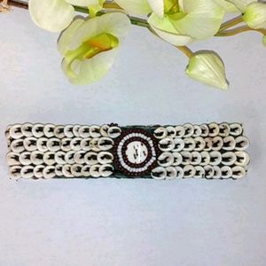 PUKA SHELL CHOKER NECKLACE